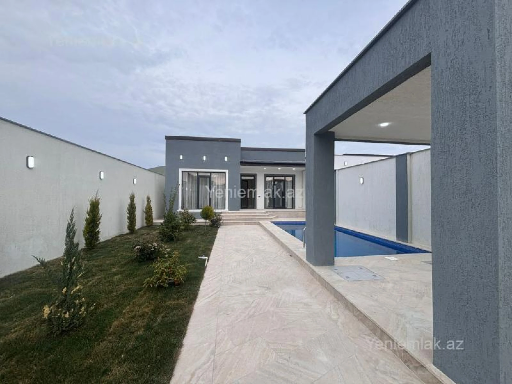 Satılır 4 otaqlı həyət evi 150 m²