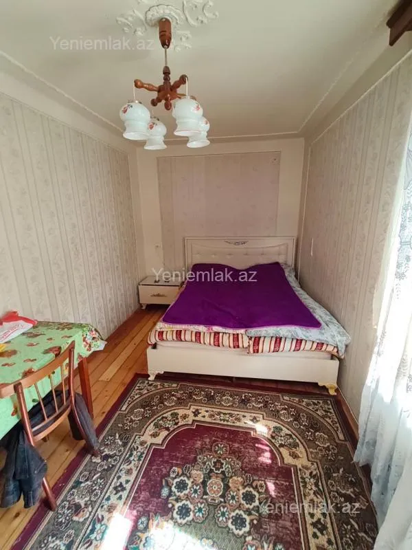 Satılır 2 otaqlı köhnə tikili 50 m²