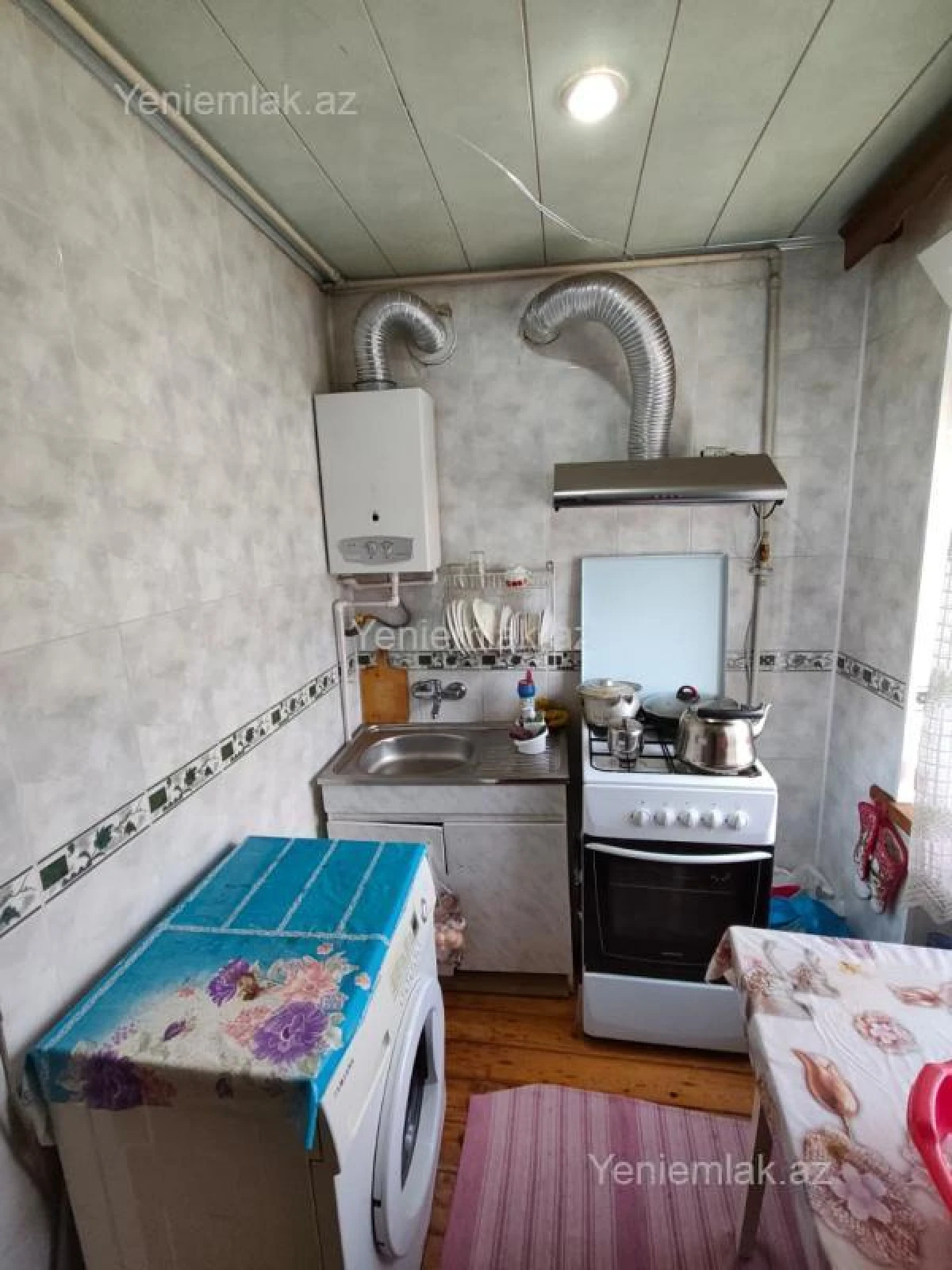 Satılır 2 otaqlı köhnə tikili 50 m²