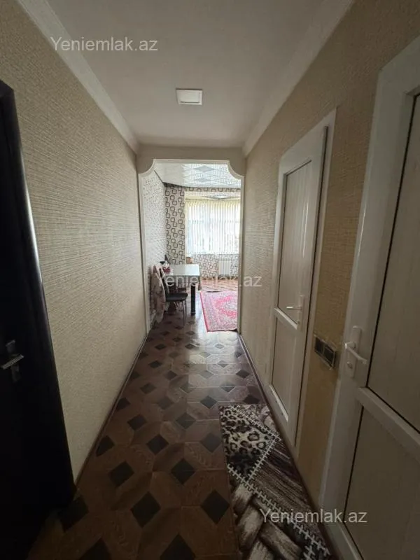 Satılır 4 otaqlı köhnə tikili 100 m²