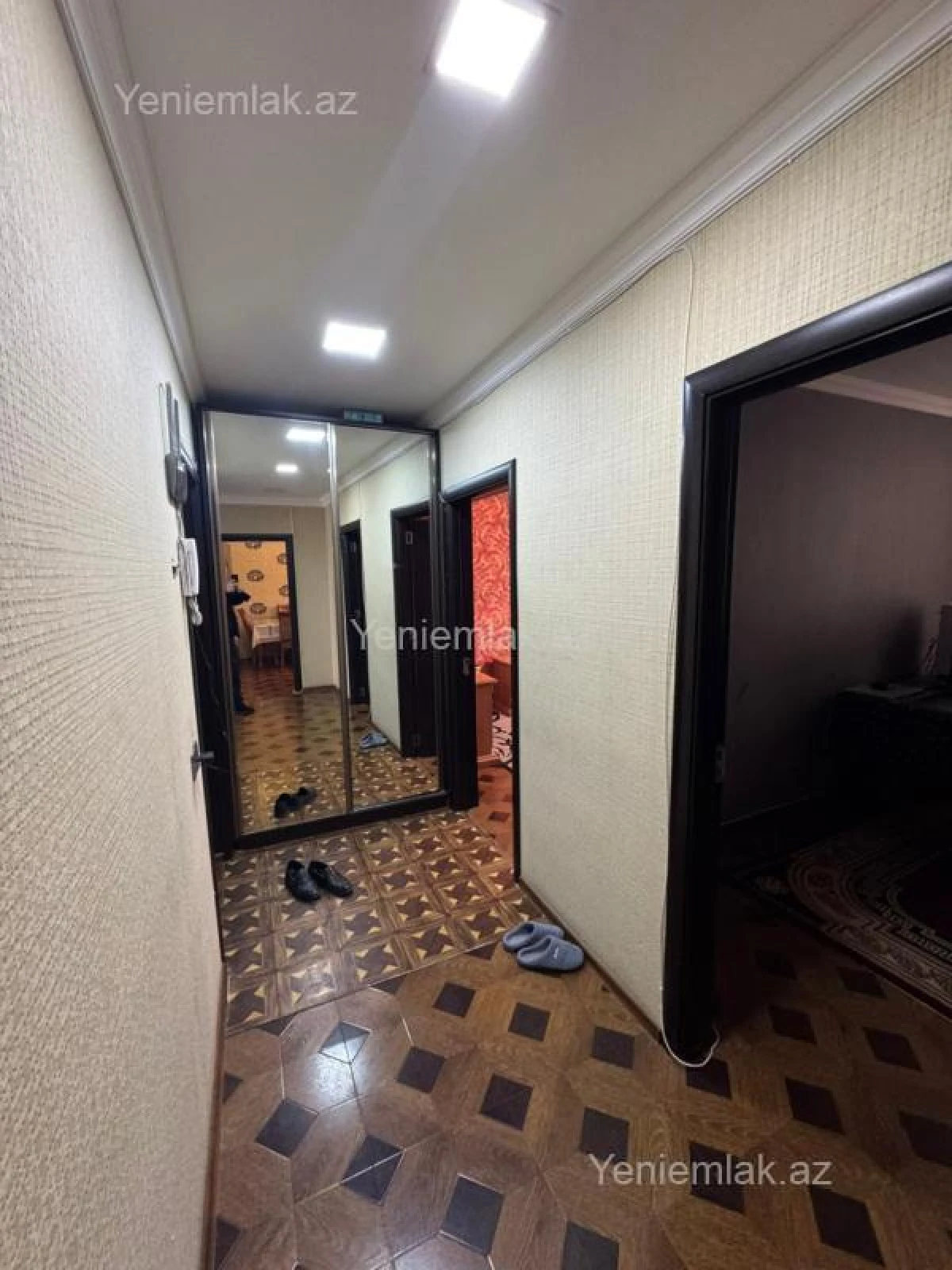 Satılır 4 otaqlı köhnə tikili 100 m²