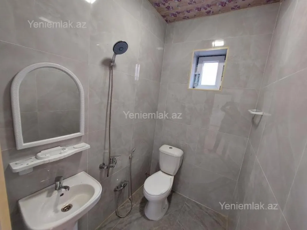 Satılır 3 otaqlı həyət evi 100 m²