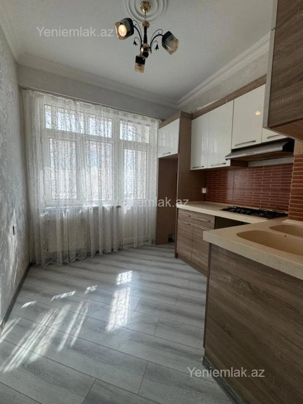 Satılır 3 otaqlı yeni tikili 72 m²