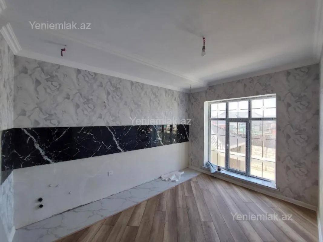 Satılır 4 otaqlı həyət evi 100 m²