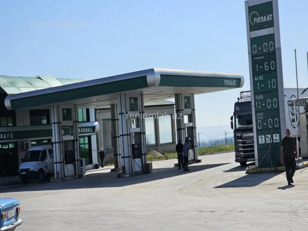 Satılır 10 otaqlı obyekt 4400 m²