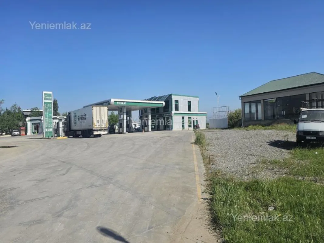 Satılır 10 otaqlı obyekt 4400 m²