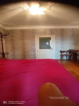 Satılır 2 otaqlı köhnə tikili 65 m²