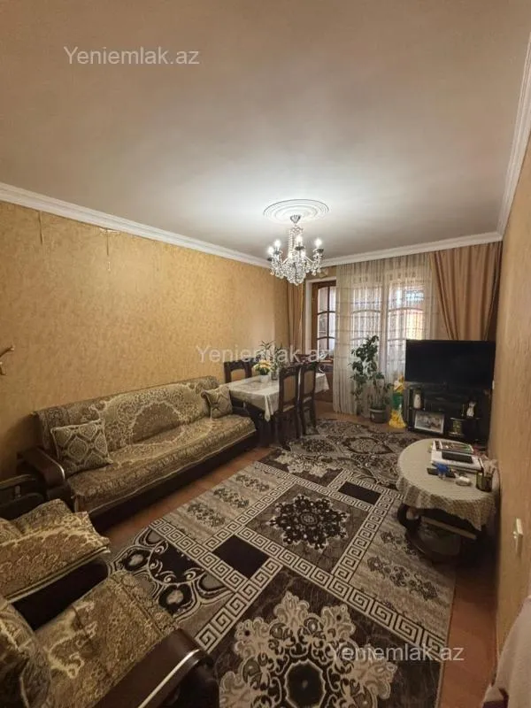 Satılır 2 otaqlı köhnə tikili 55 m²