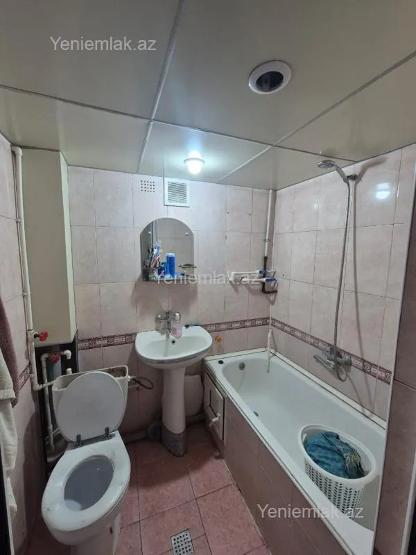 Satılır 2 otaqlı köhnə tikili 44 m²