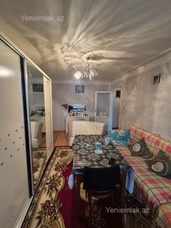 Satılır 2 otaqlı köhnə tikili 44 m²