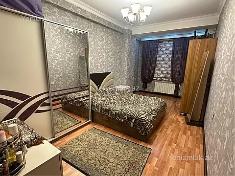 Satılır 2 otaqlı köhnə tikili 92 m²