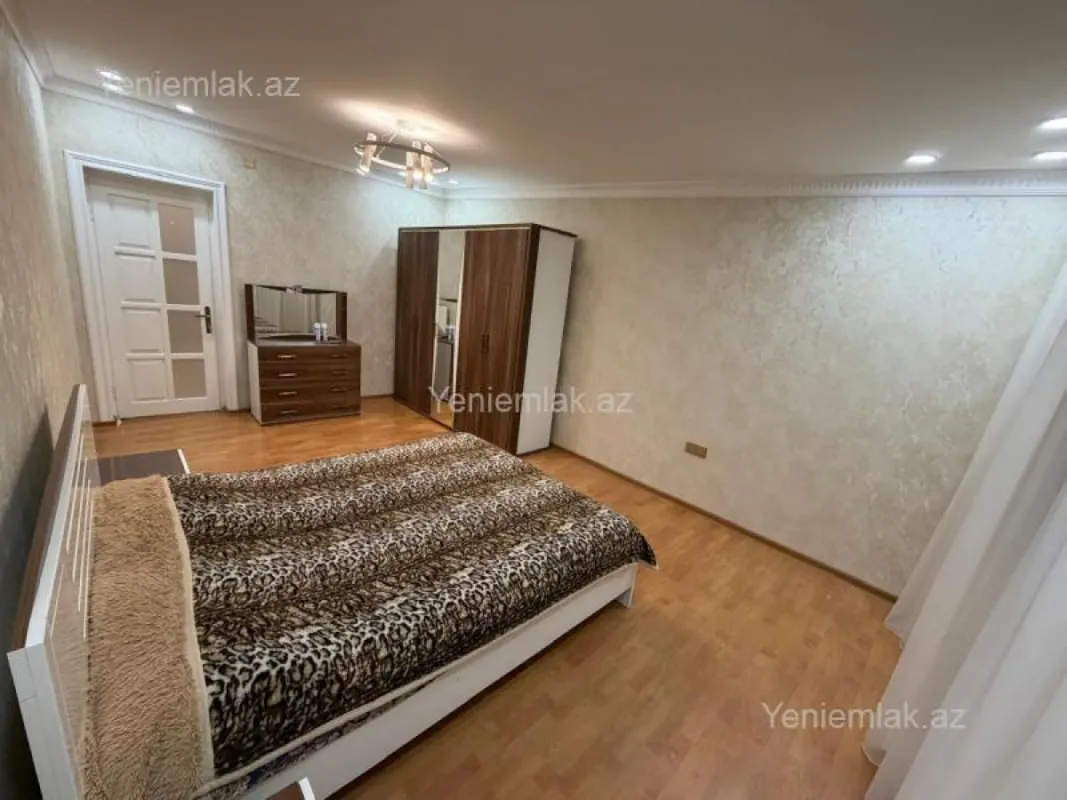 Satılır 4 otaqlı yeni tikili 151 m²