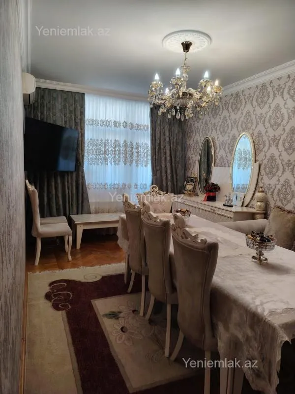 Satılır 4 otaqlı köhnə tikili 110 m²