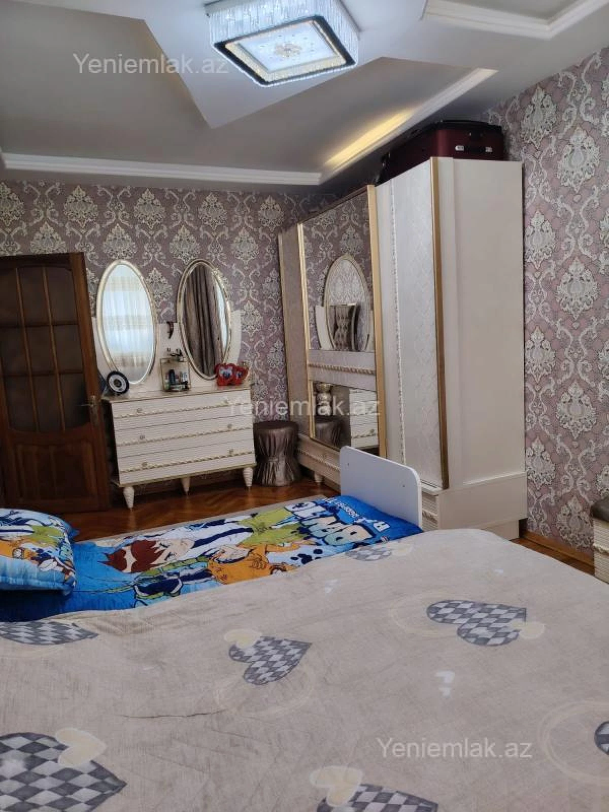 Satılır 4 otaqlı köhnə tikili 110 m²