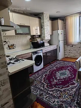 Satılır 4 otaqlı köhnə tikili 110 m²