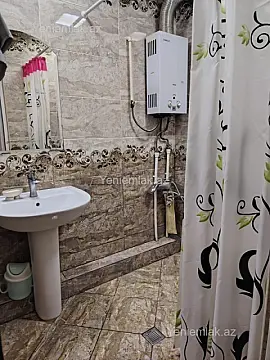 Satılır 4 otaqlı köhnə tikili 110 m²