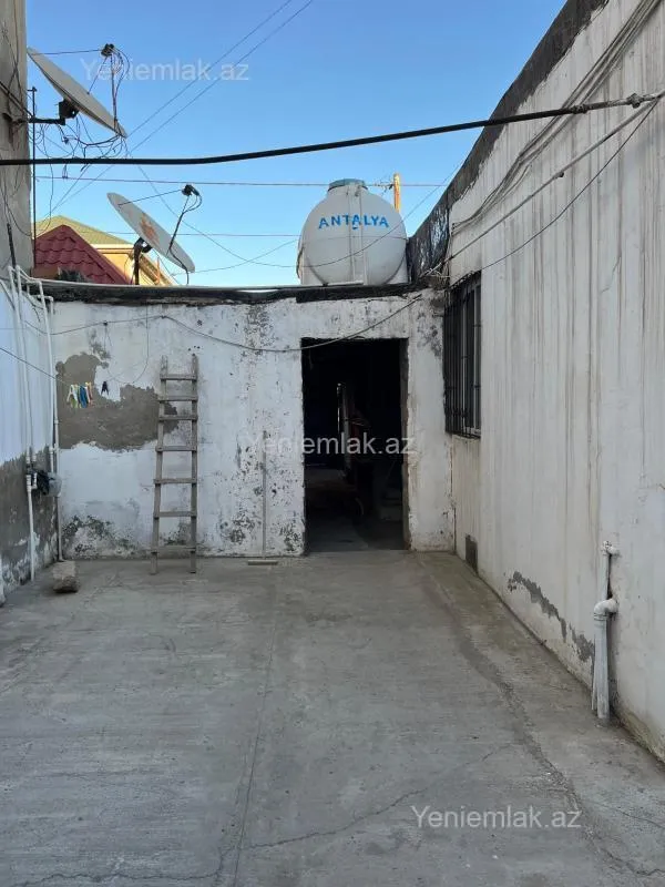 Satılır 6 otaqlı həyət evi 150 m²