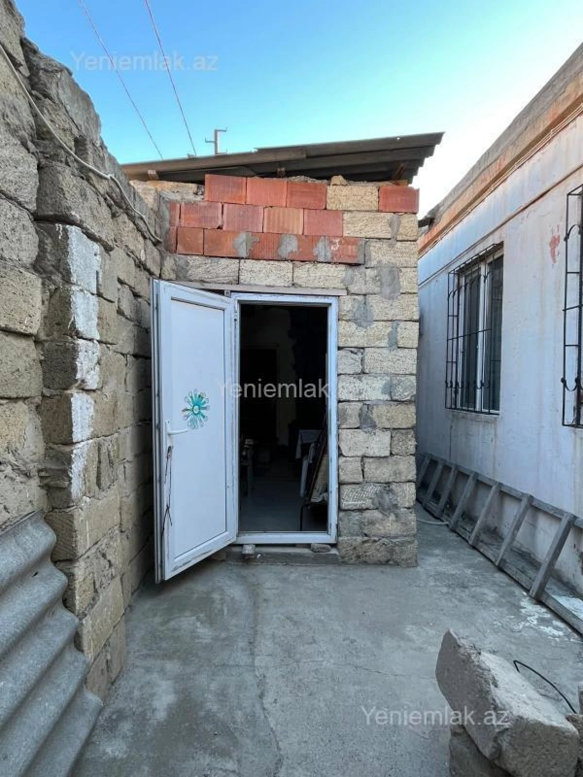 Satılır 6 otaqlı həyət evi 150 m²