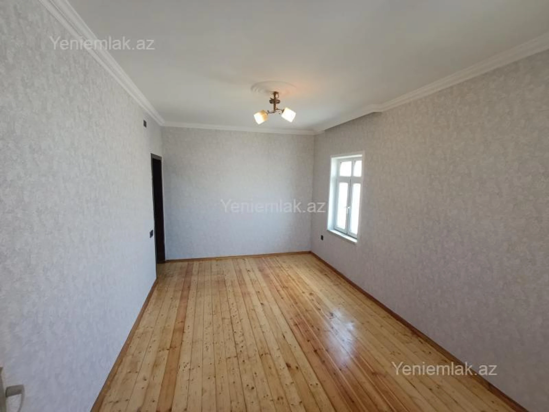 Satılır 2 otaqlı köhnə tikili 43 m²