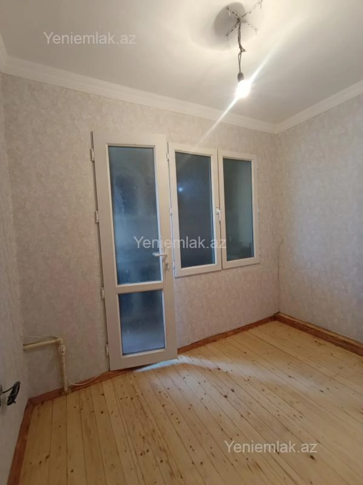 Satılır 2 otaqlı köhnə tikili 43 m²