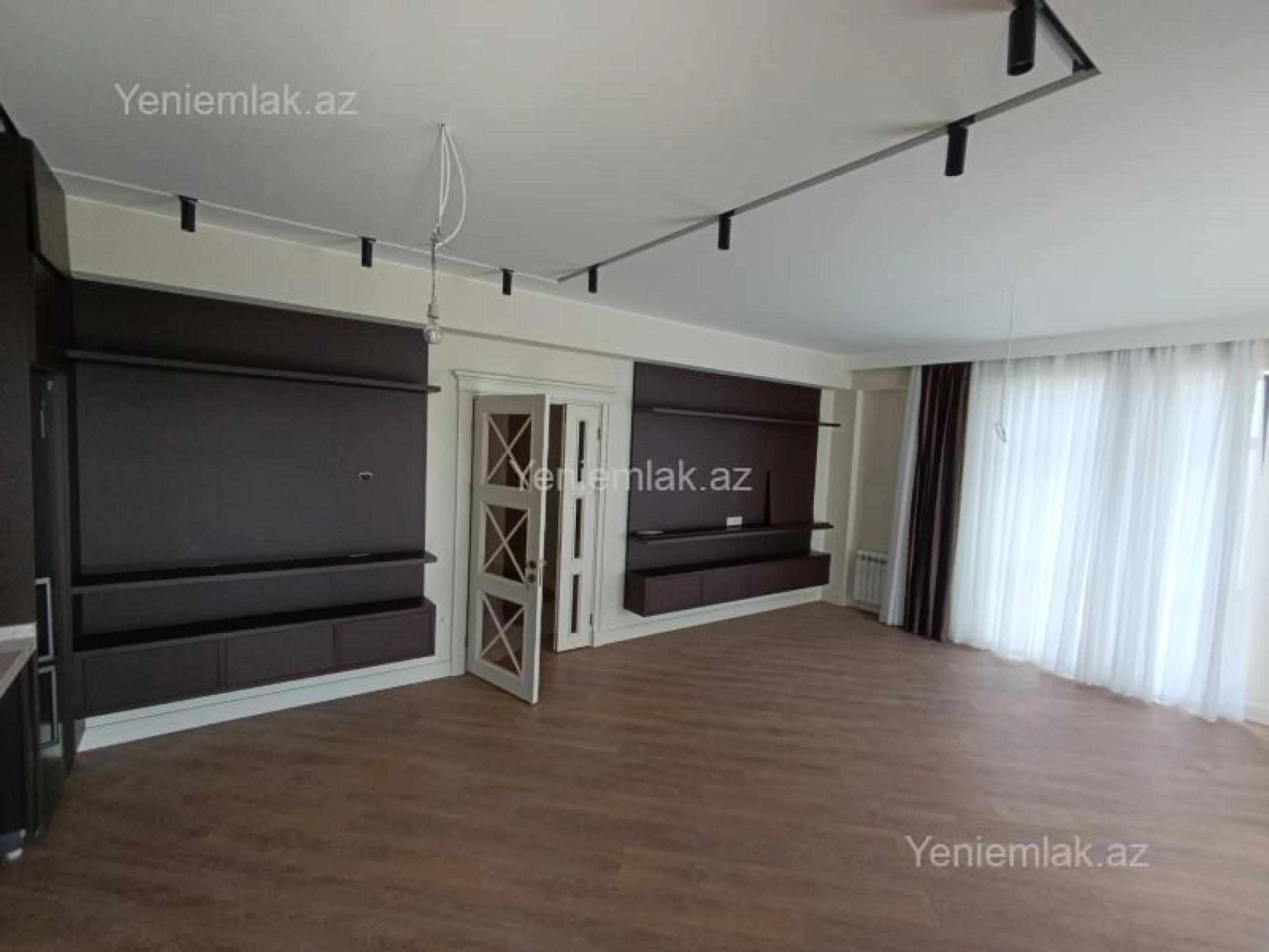 Satılır 3 otaqlı yeni tikili 127 m²