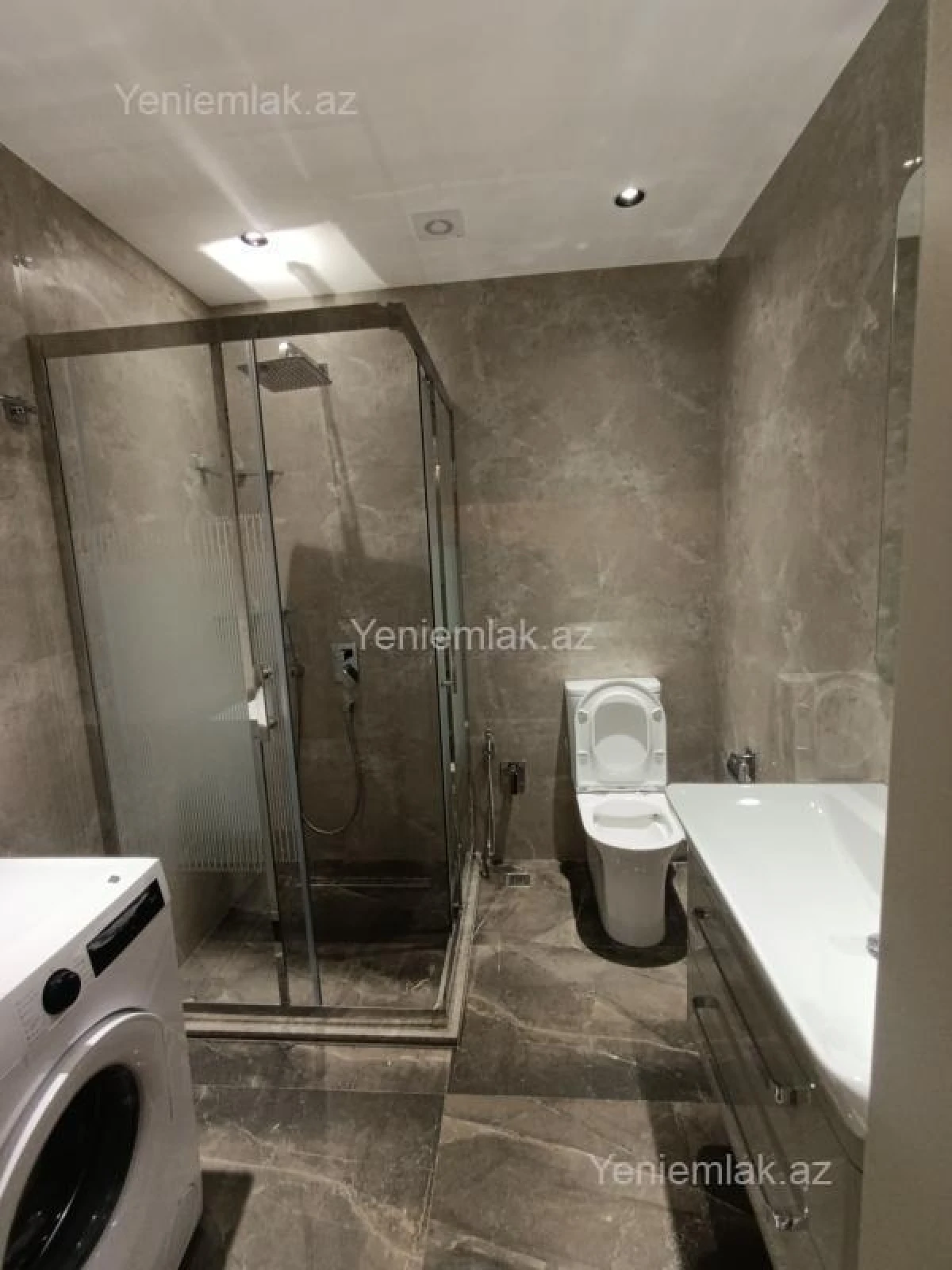 Satılır 3 otaqlı yeni tikili 127 m²