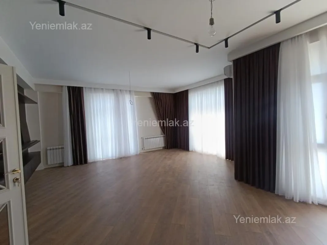 Satılır 3 otaqlı yeni tikili 127 m²