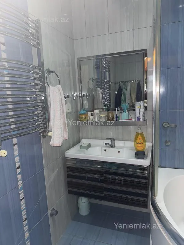 Satılır 4 otaqlı yeni tikili 140 m²