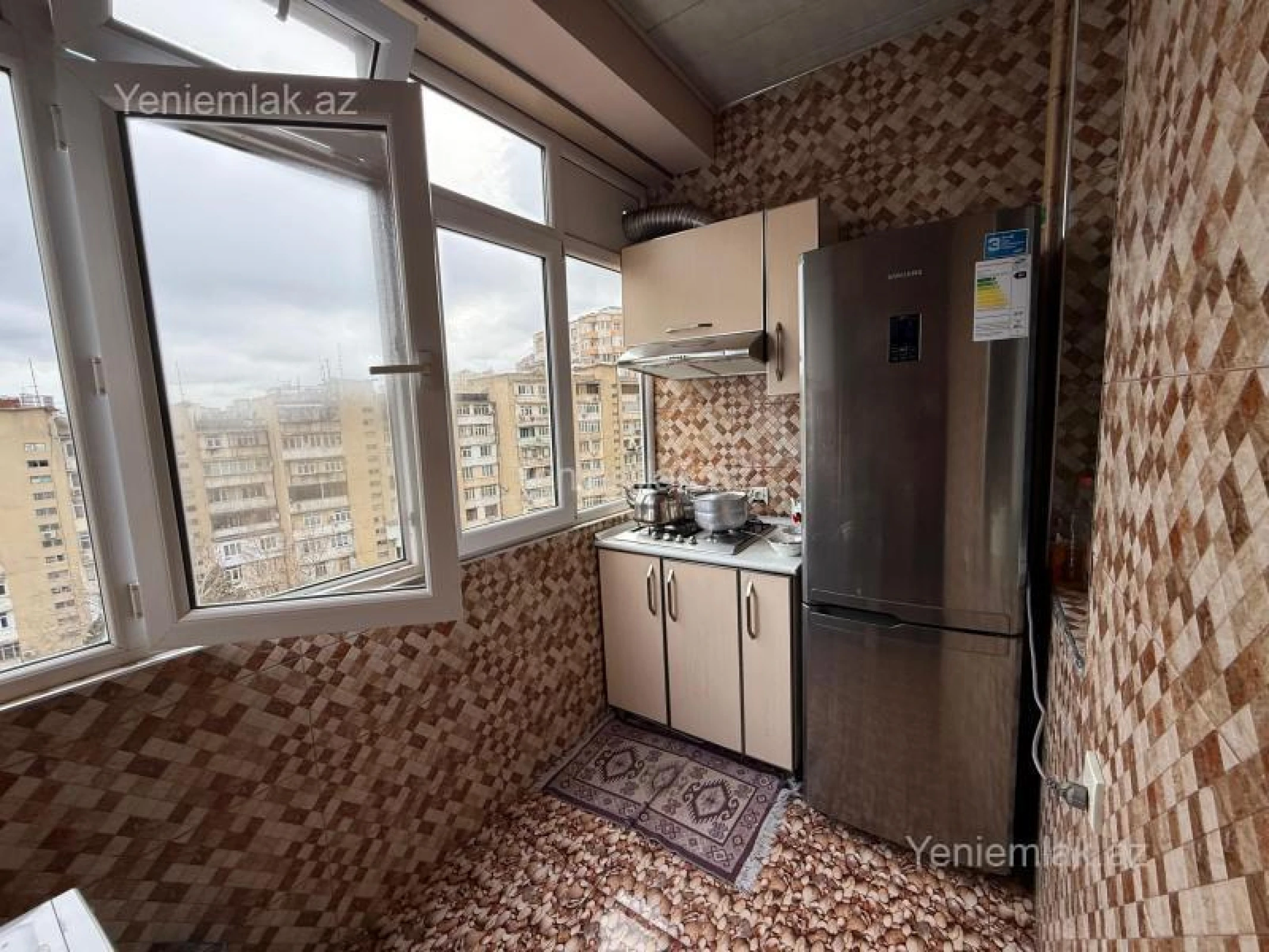 Satılır 4 otaqlı yeni tikili 140 m²
