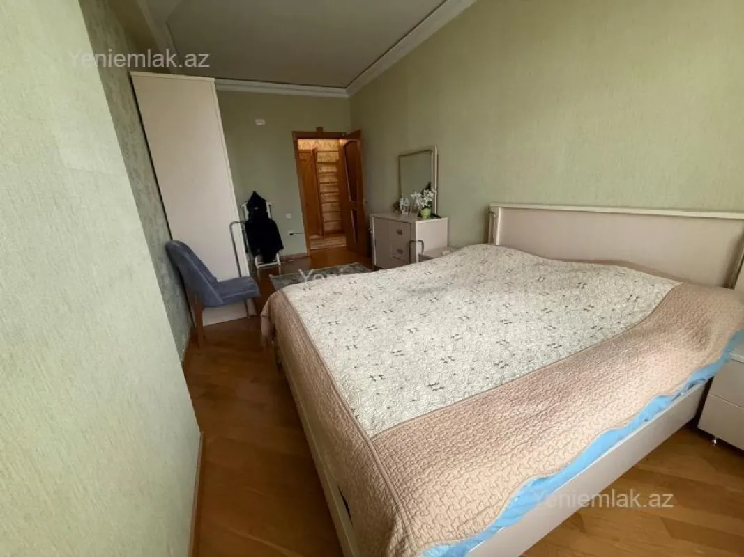 Satılır 4 otaqlı yeni tikili 140 m²