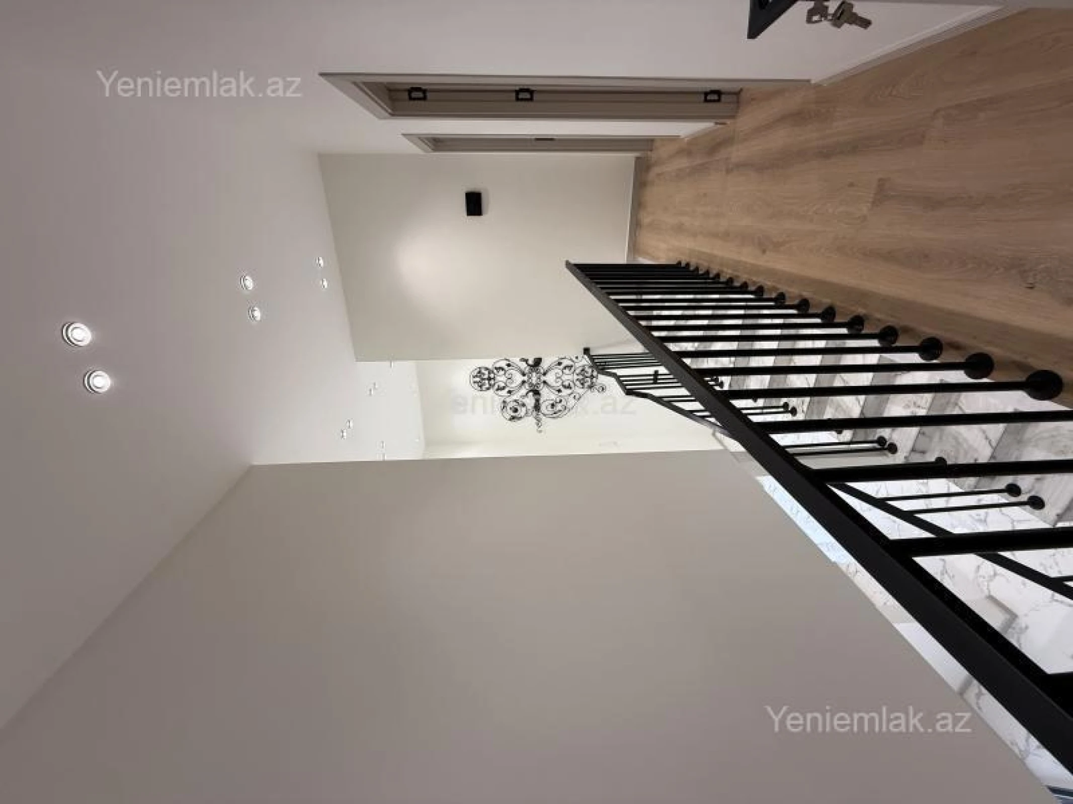 Satılır 4 otaqlı həyət evi 176 m²