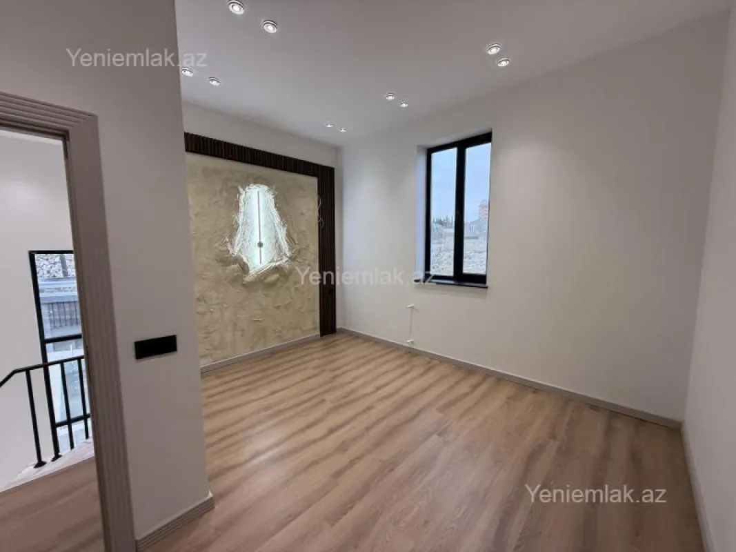 Satılır 4 otaqlı həyət evi 176 m²