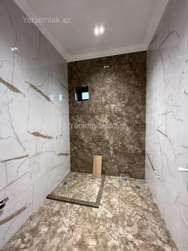 Satılır 4 otaqlı həyət evi 176 m²