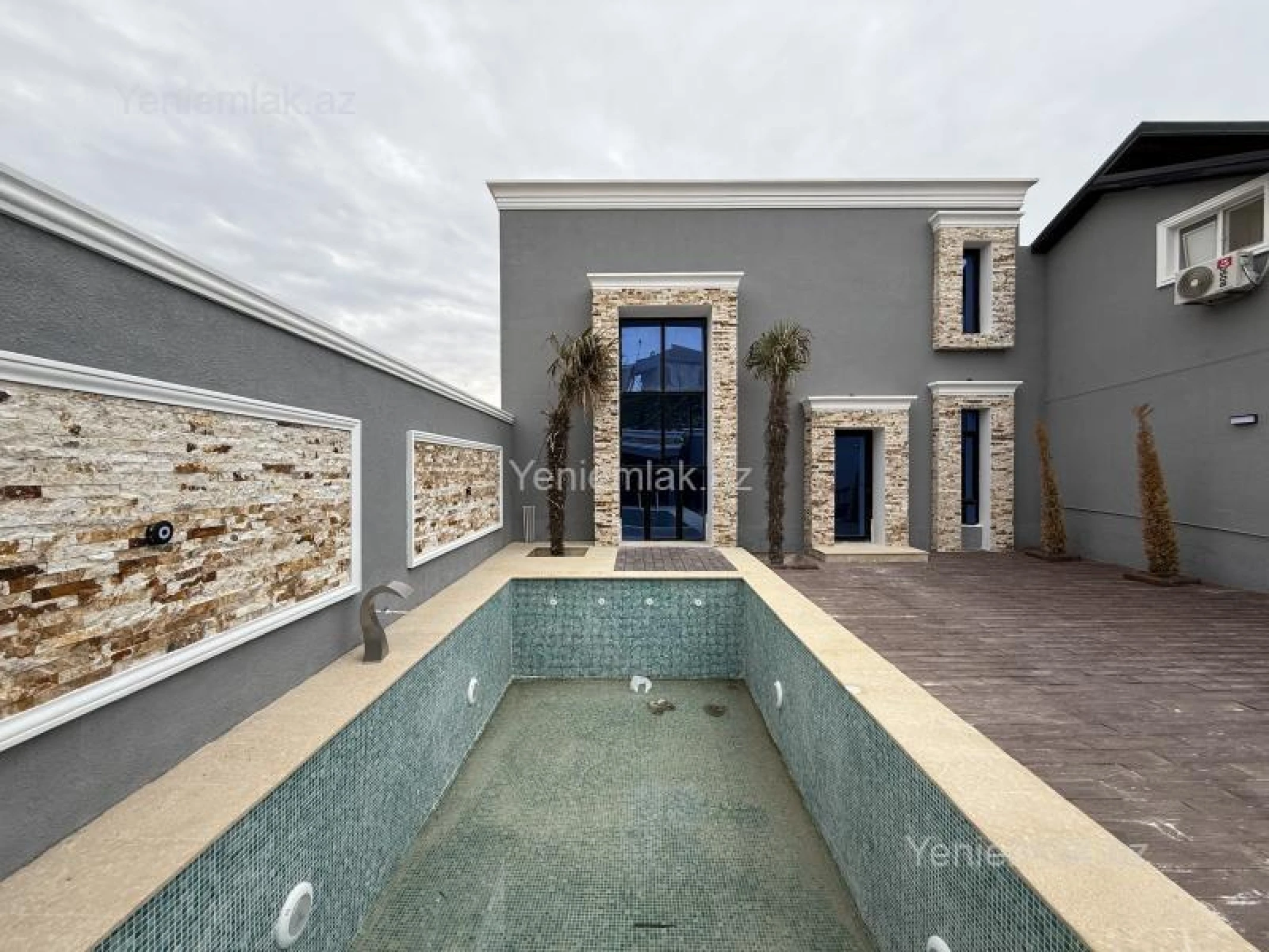 Satılır 4 otaqlı həyət evi 176 m²