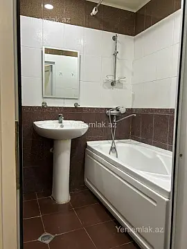 Satılır 2 otaqlı köhnə tikili 60 m²