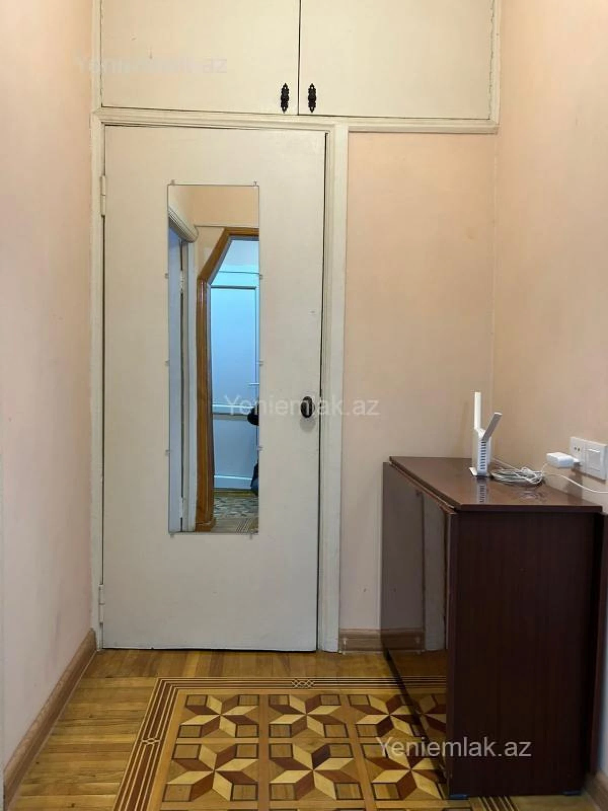 Satılır 2 otaqlı köhnə tikili 60 m²
