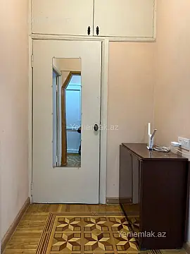 Satılır 2 otaqlı köhnə tikili 60 m²