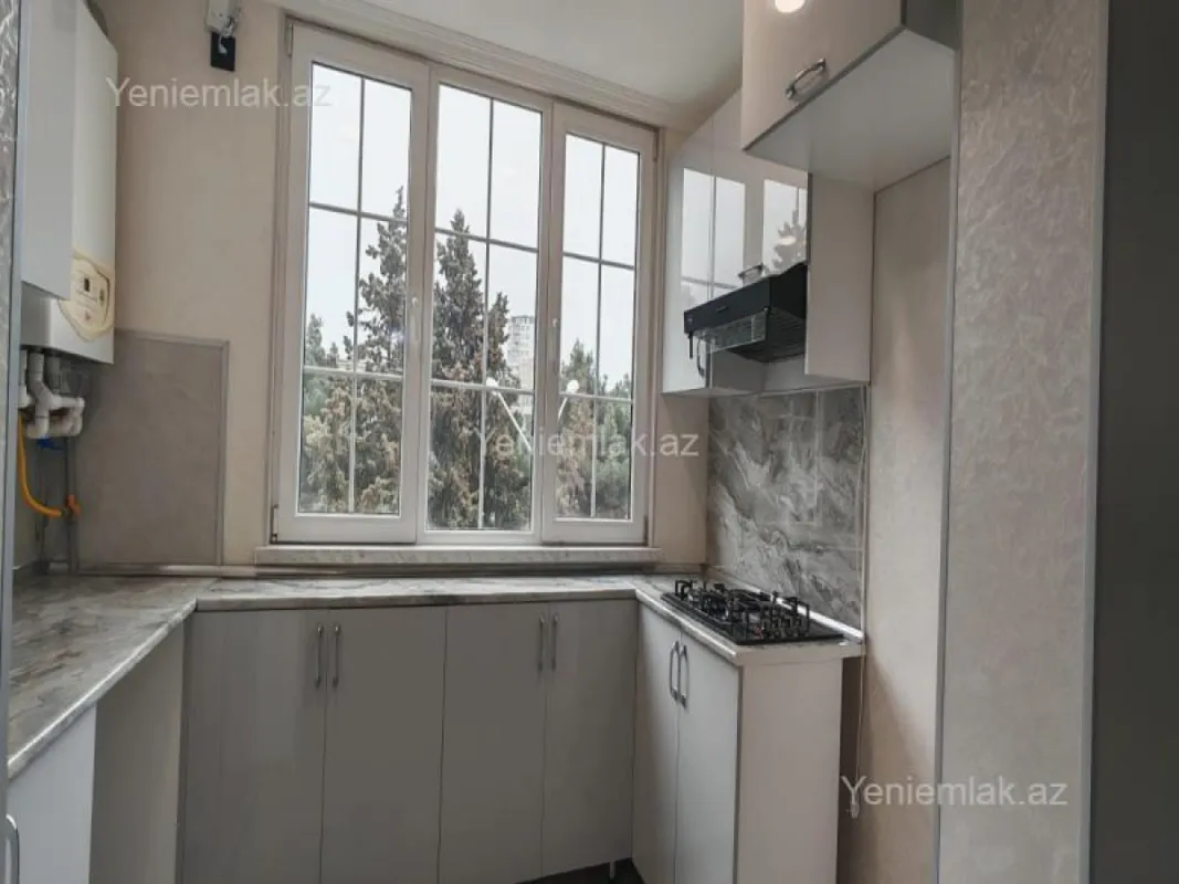 Satılır 2 otaqlı köhnə tikili 35 m²