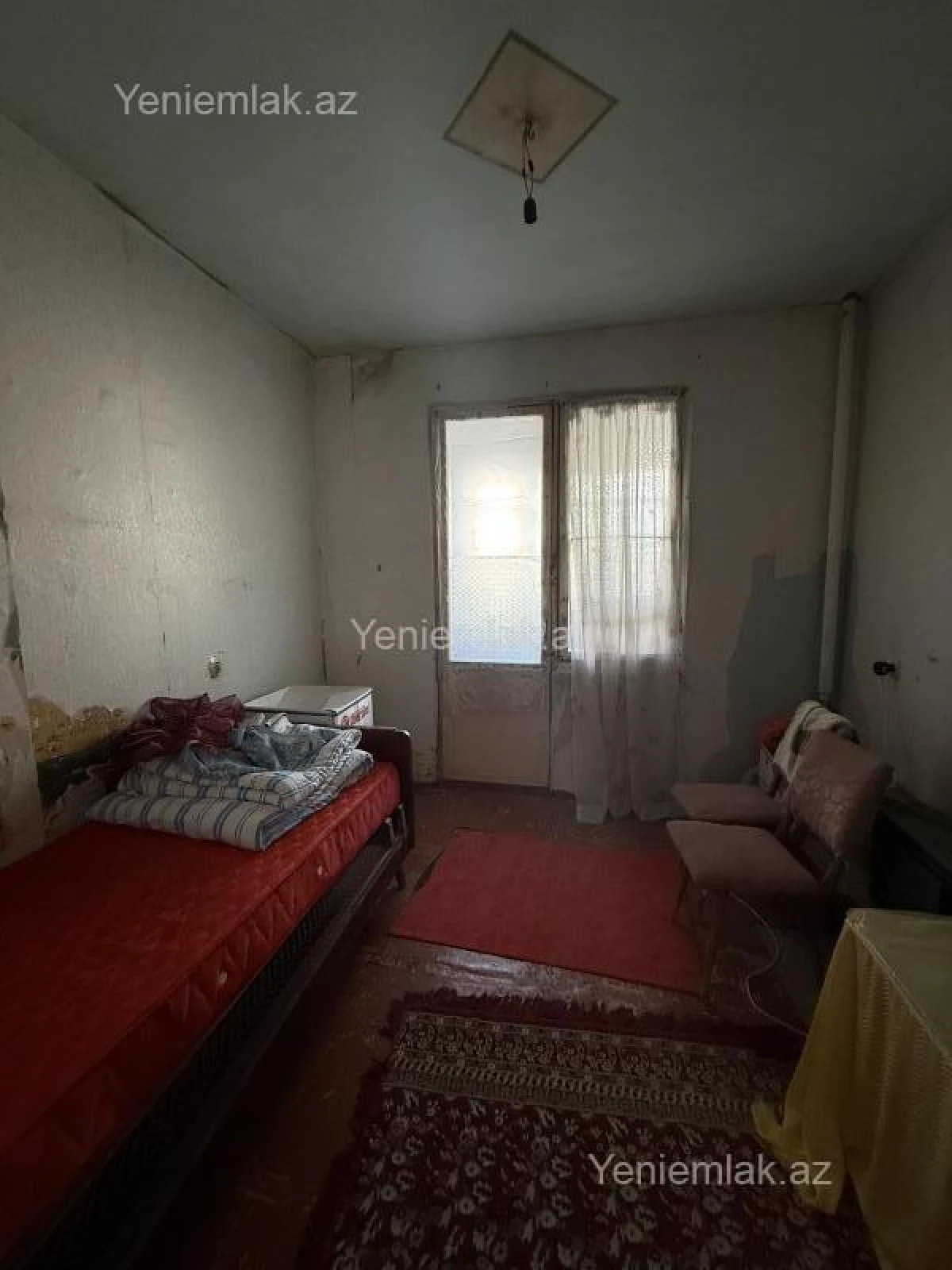 Satılır 3 otaqlı köhnə tikili 100 m²