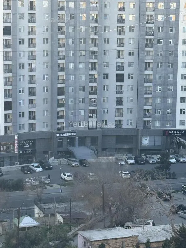 Satılır 3 otaqlı köhnə tikili 100 m²