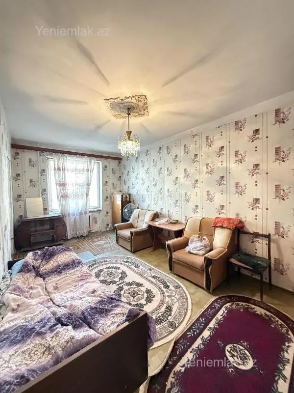 Satılır 3 otaqlı köhnə tikili 100 m²