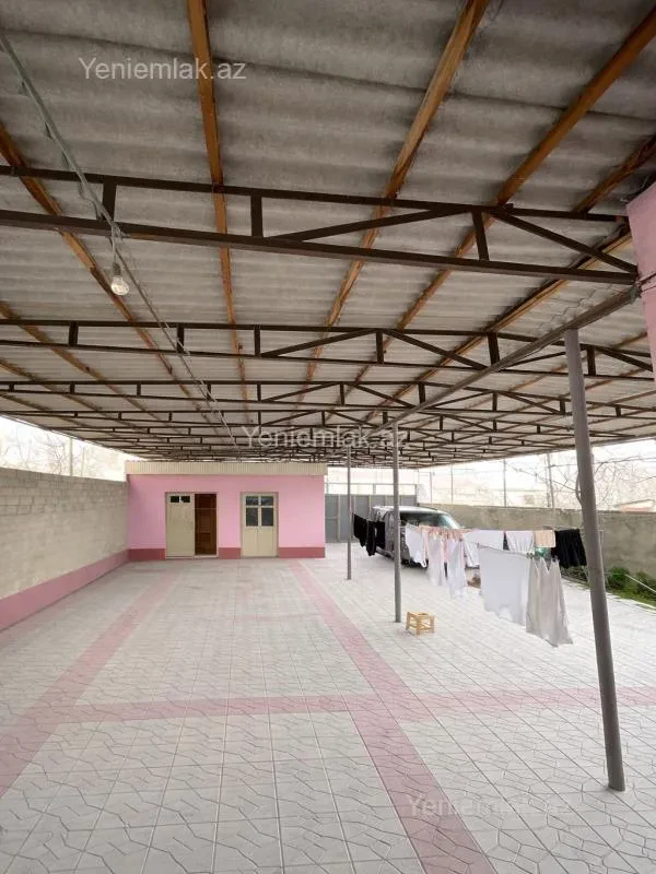 Satılır 4 otaqlı həyət evi 130 m²