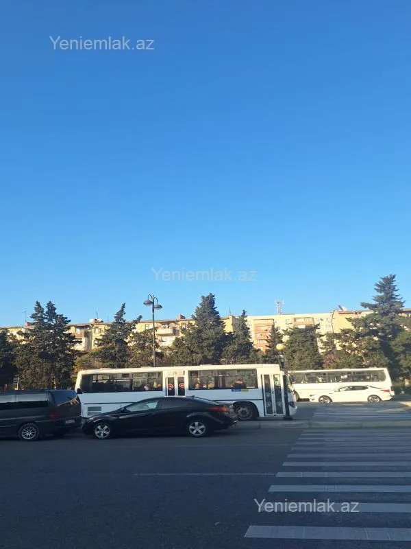 Satılır 5 otaqlı yeni tikili 242 m²