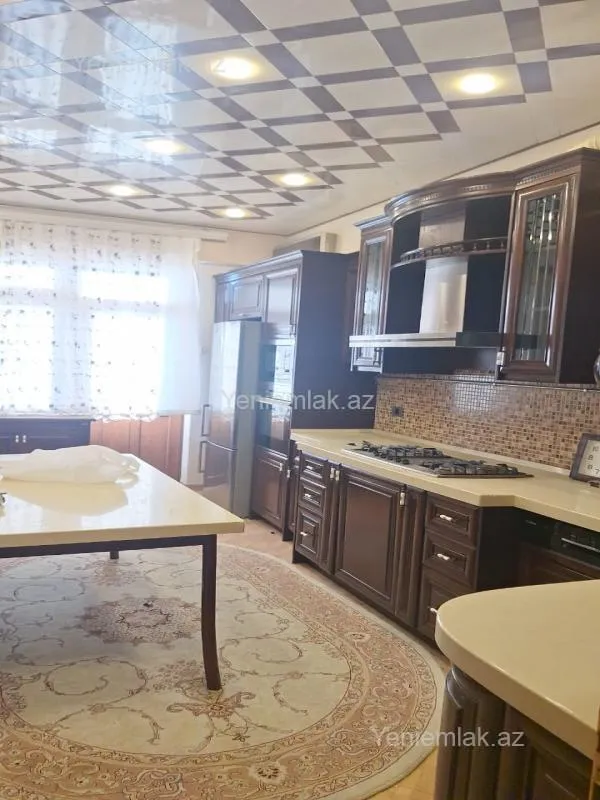 Satılır 5 otaqlı yeni tikili 242 m²