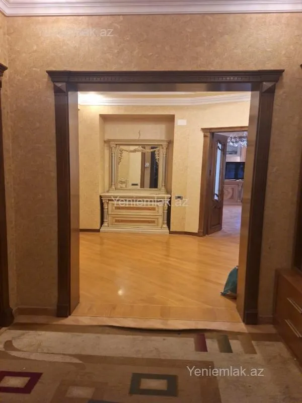 Satılır 5 otaqlı yeni tikili 242 m²