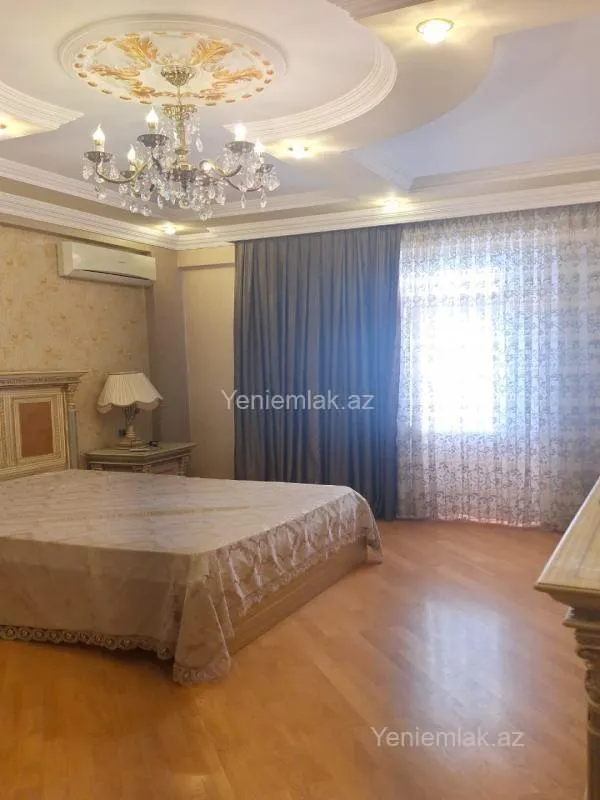 Satılır 5 otaqlı yeni tikili 242 m²