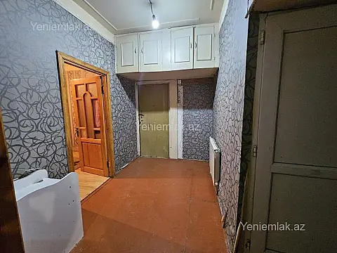 Satılır 2 otaqlı köhnə tikili 55 m²