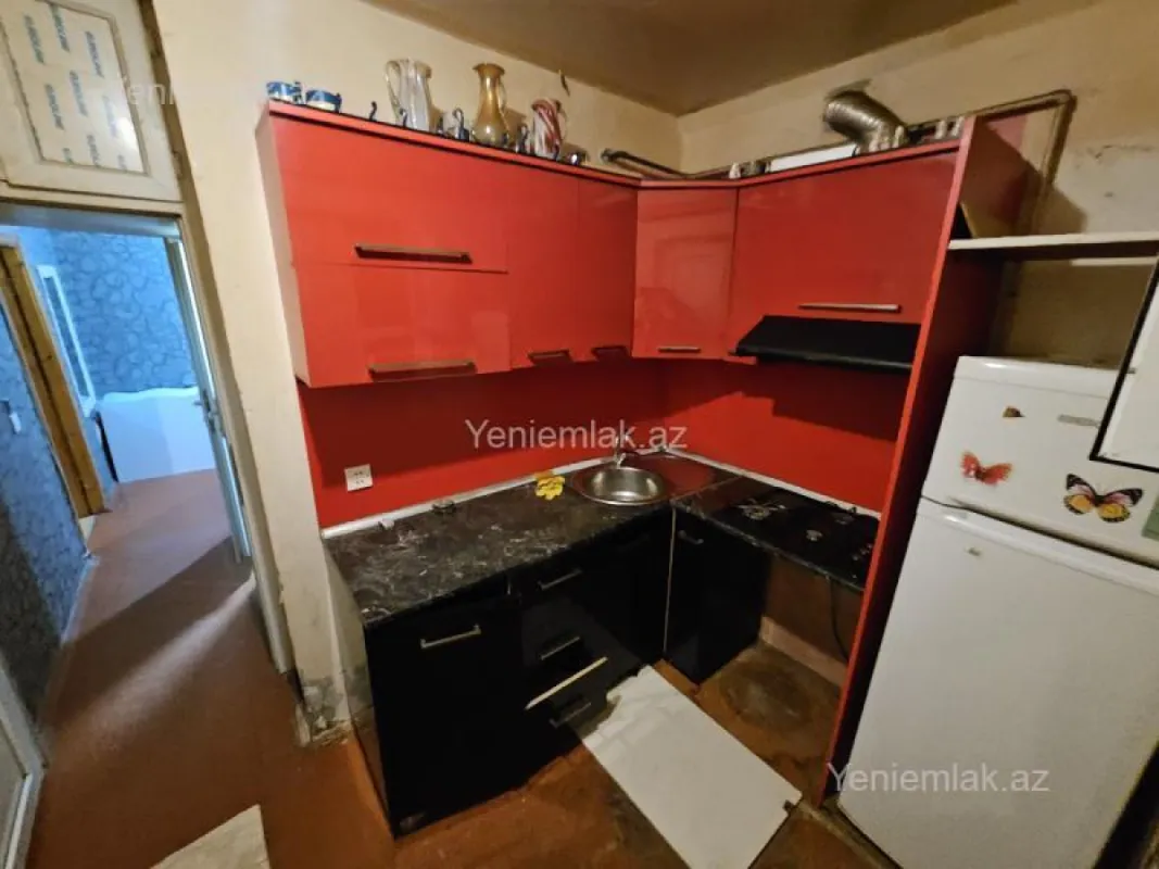 Satılır 2 otaqlı köhnə tikili 55 m²