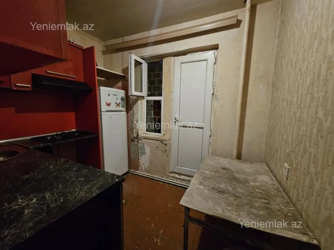 Satılır 2 otaqlı köhnə tikili 55 m²