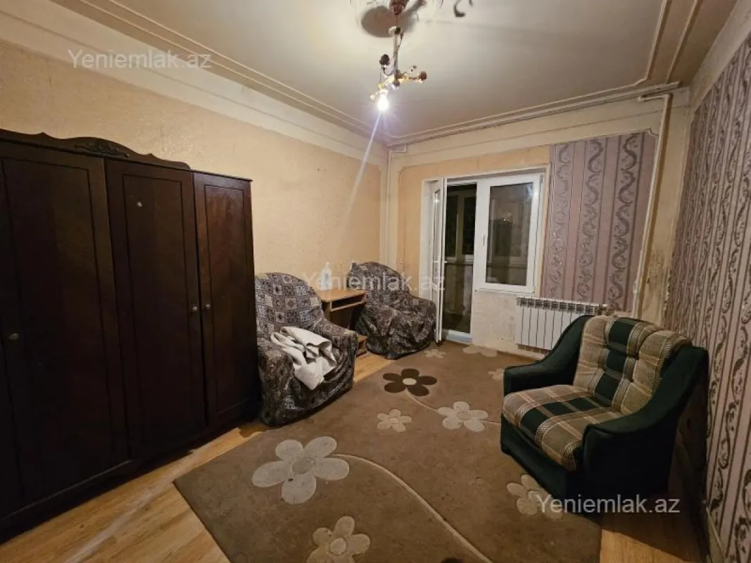 Satılır 2 otaqlı köhnə tikili 55 m²